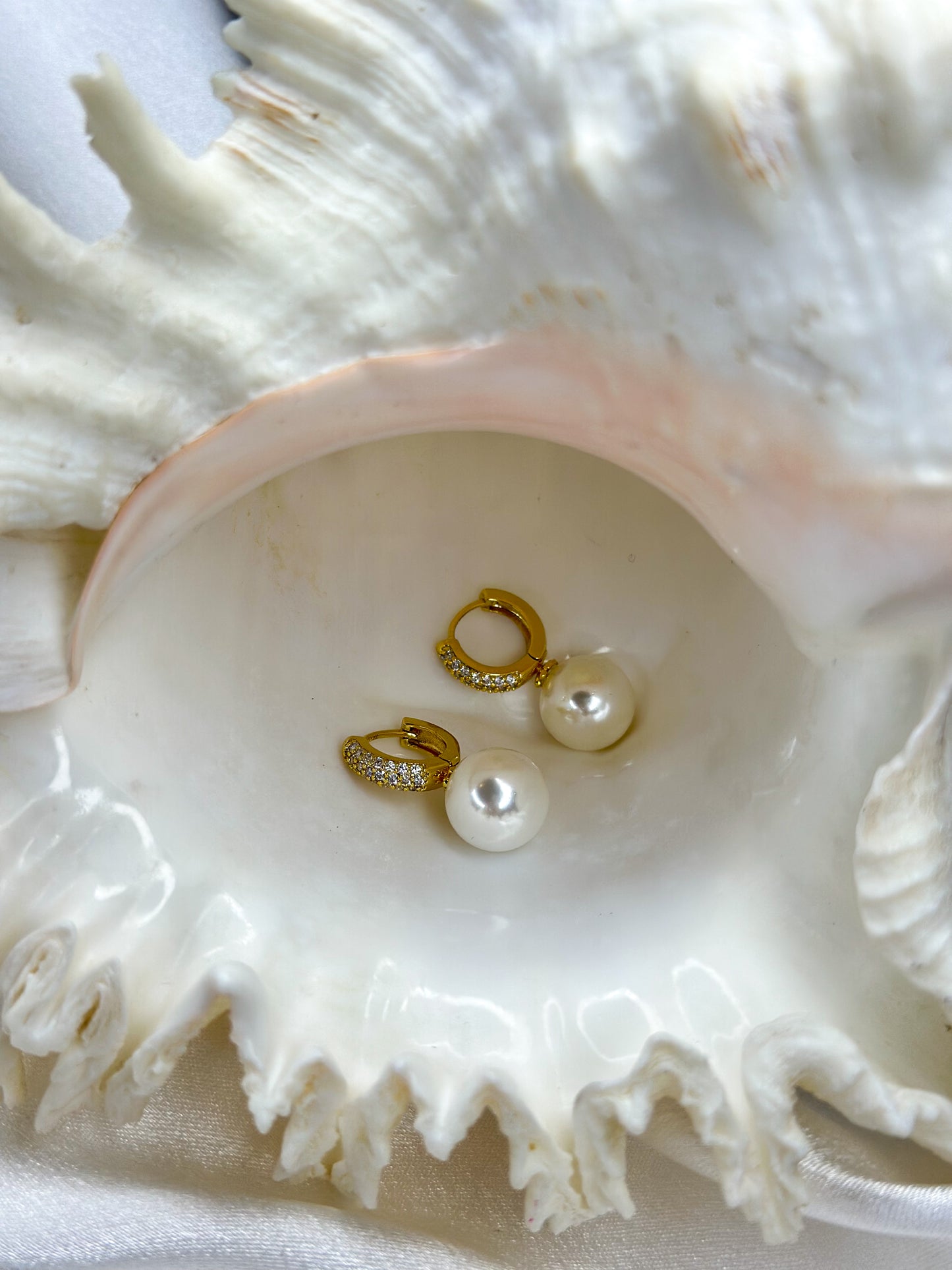 Èmira - עגילים